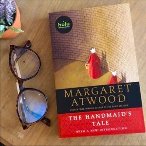 Handmaid’s Tale by Margaret Atwood paperback